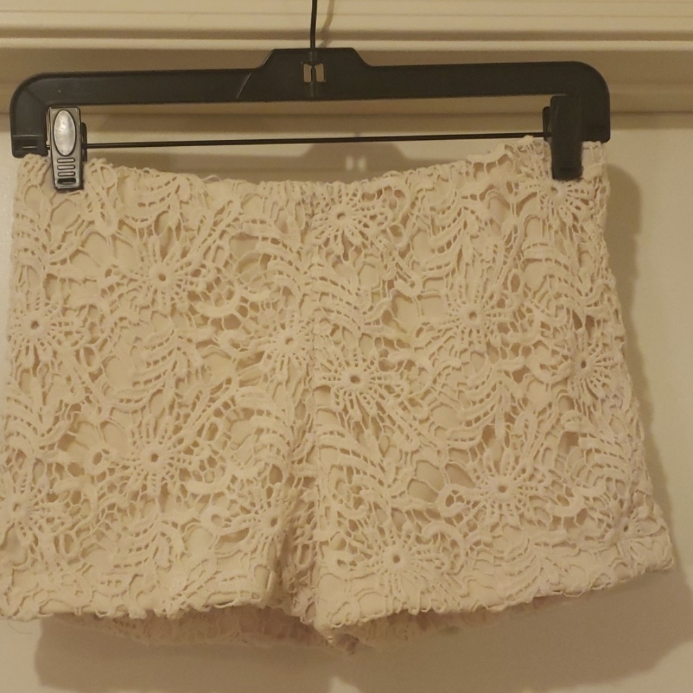 Motneau Girl shorts